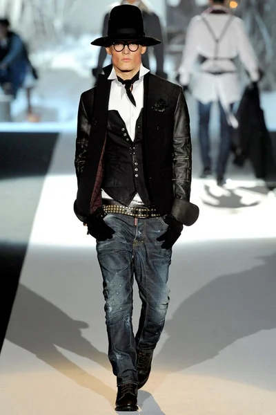 Look 8